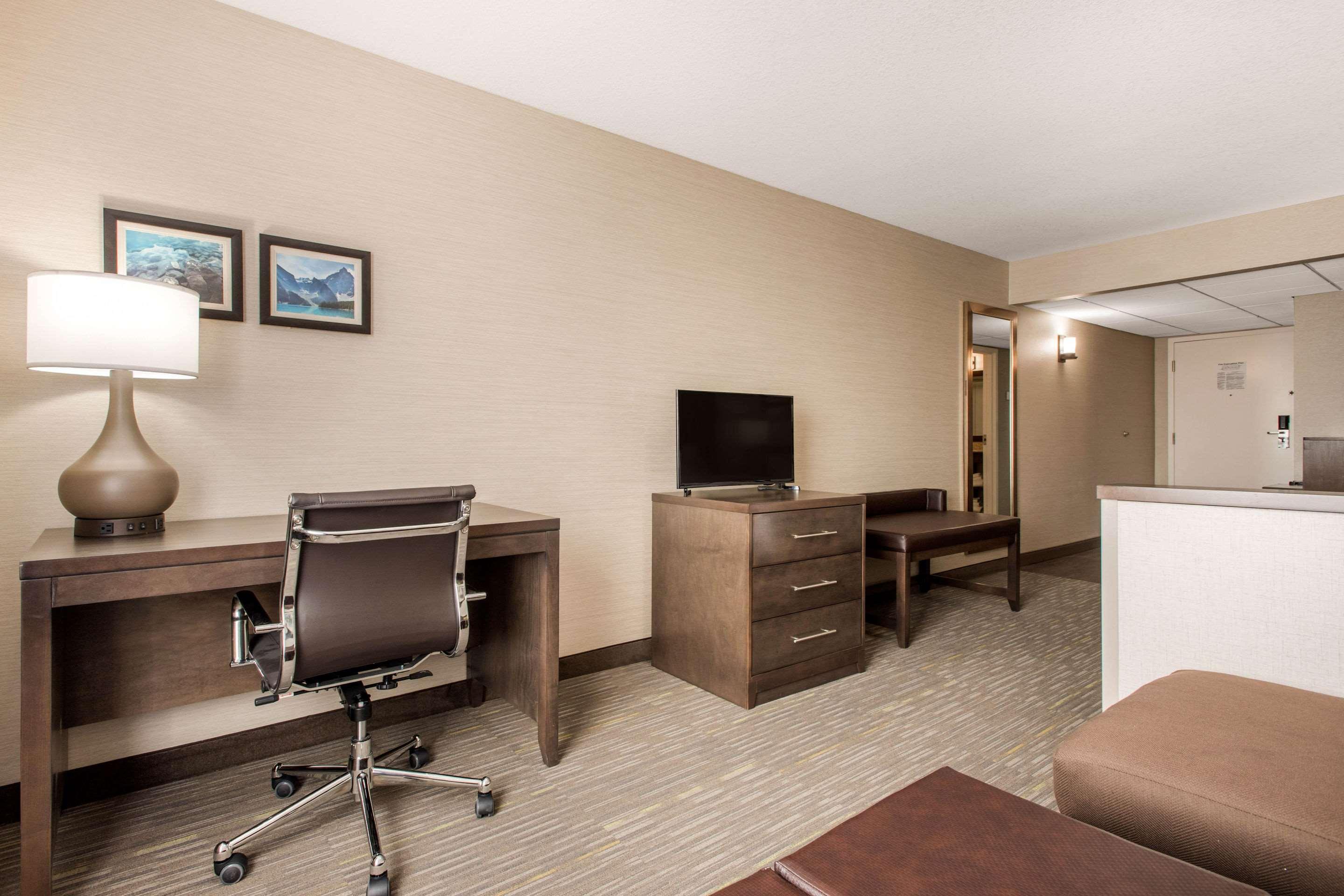 רד דיר Comfort Inn & Suites מראה חיצוני תמונה