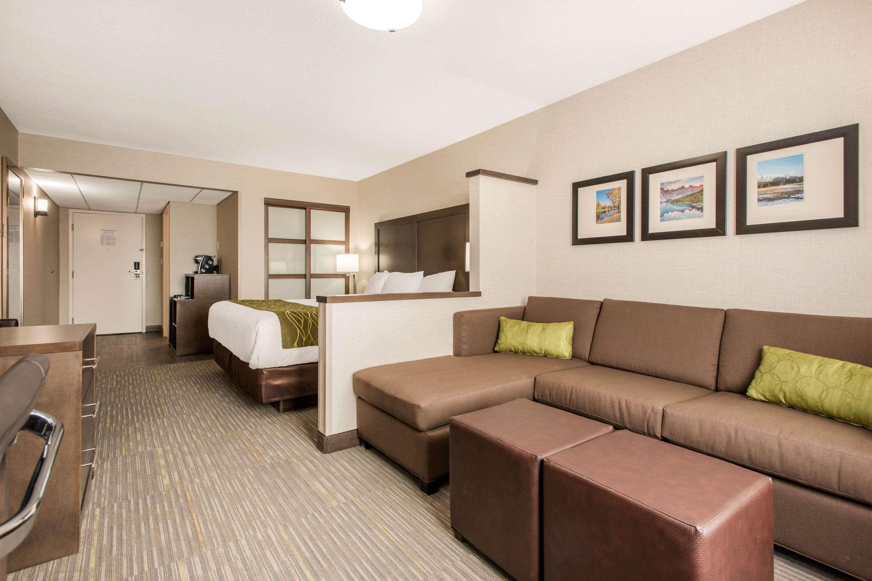 רד דיר Comfort Inn & Suites מראה חיצוני תמונה
