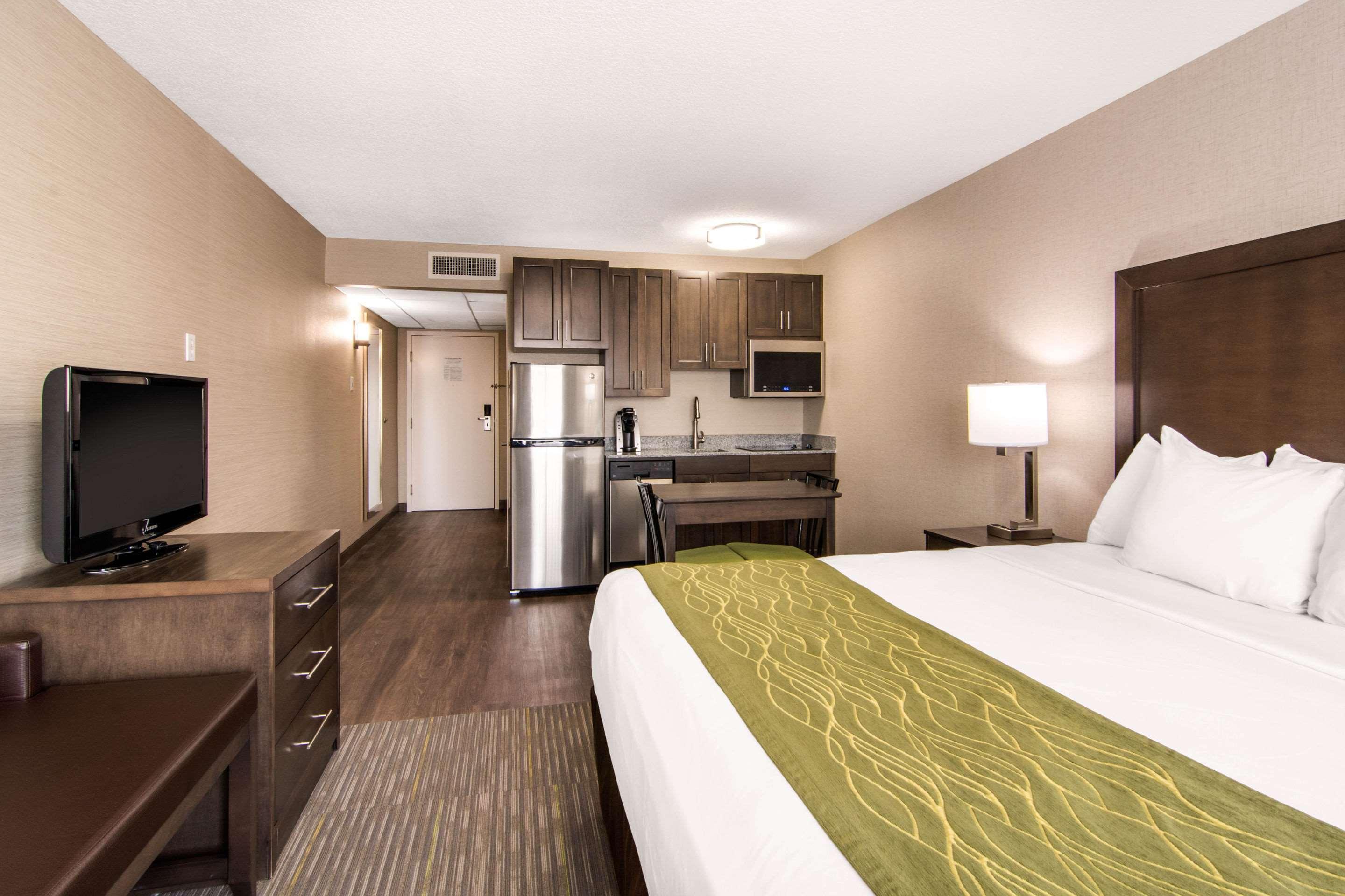 רד דיר Comfort Inn & Suites מראה חיצוני תמונה