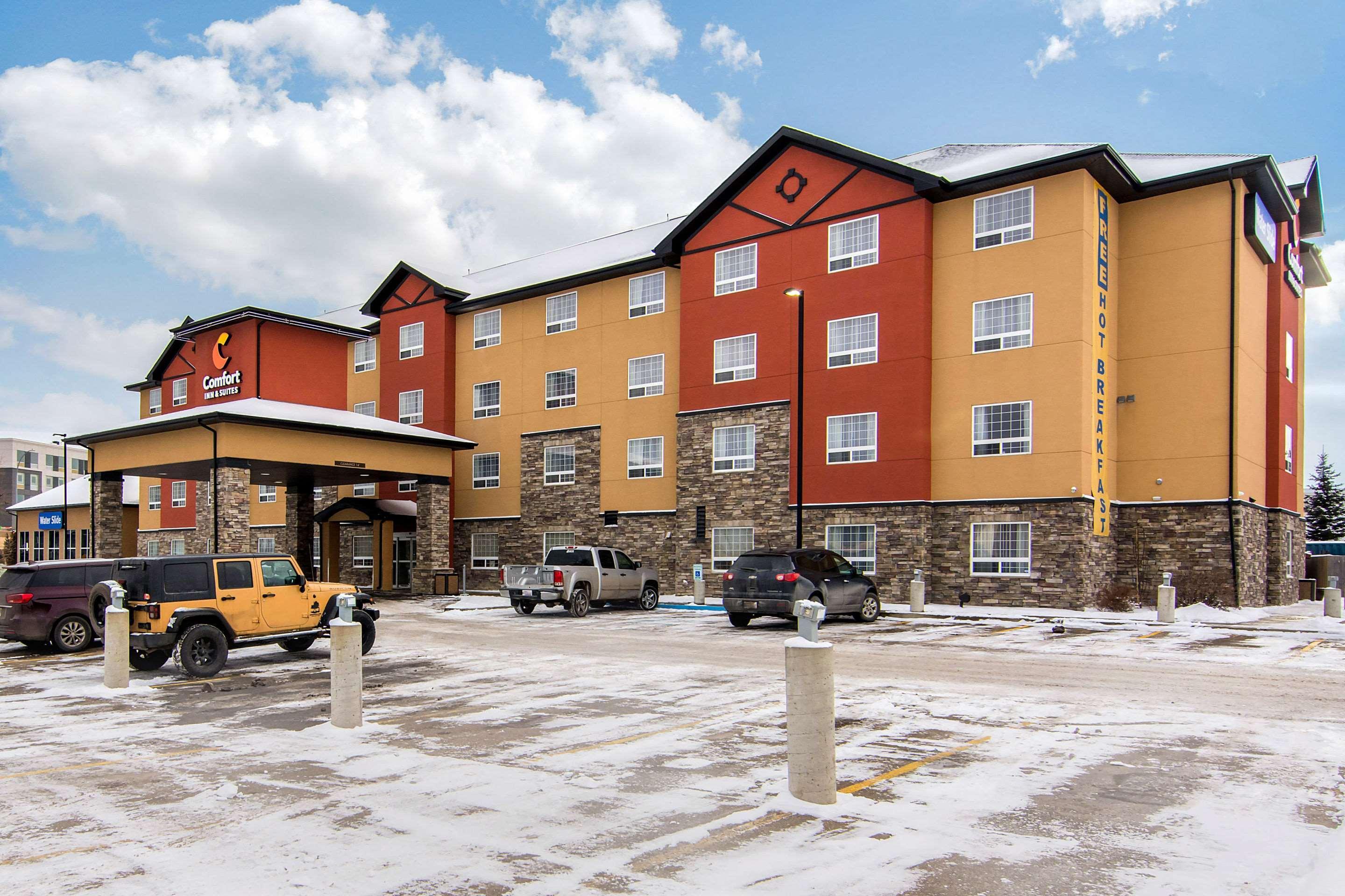 רד דיר Comfort Inn & Suites מראה חיצוני תמונה