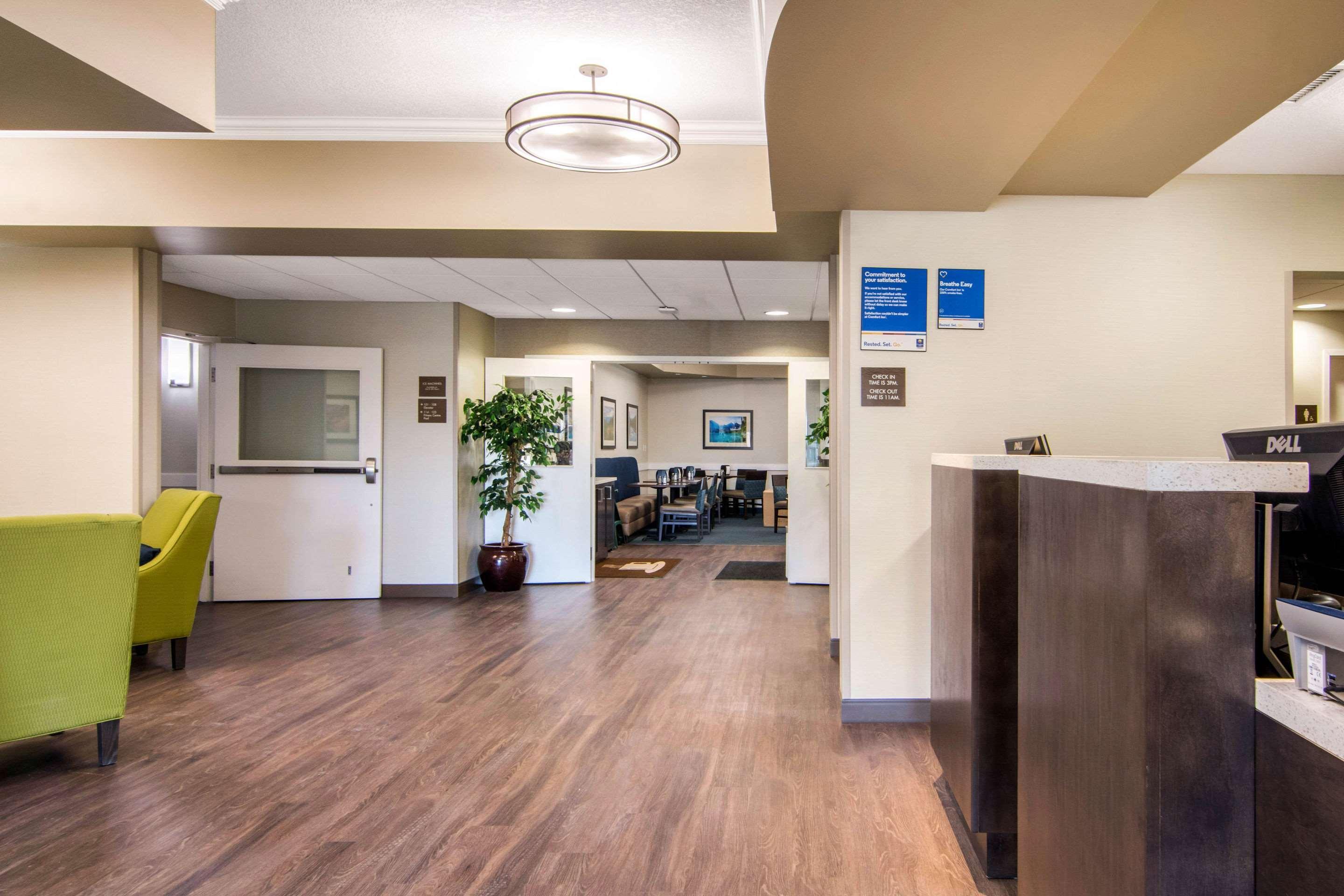 רד דיר Comfort Inn & Suites מראה חיצוני תמונה