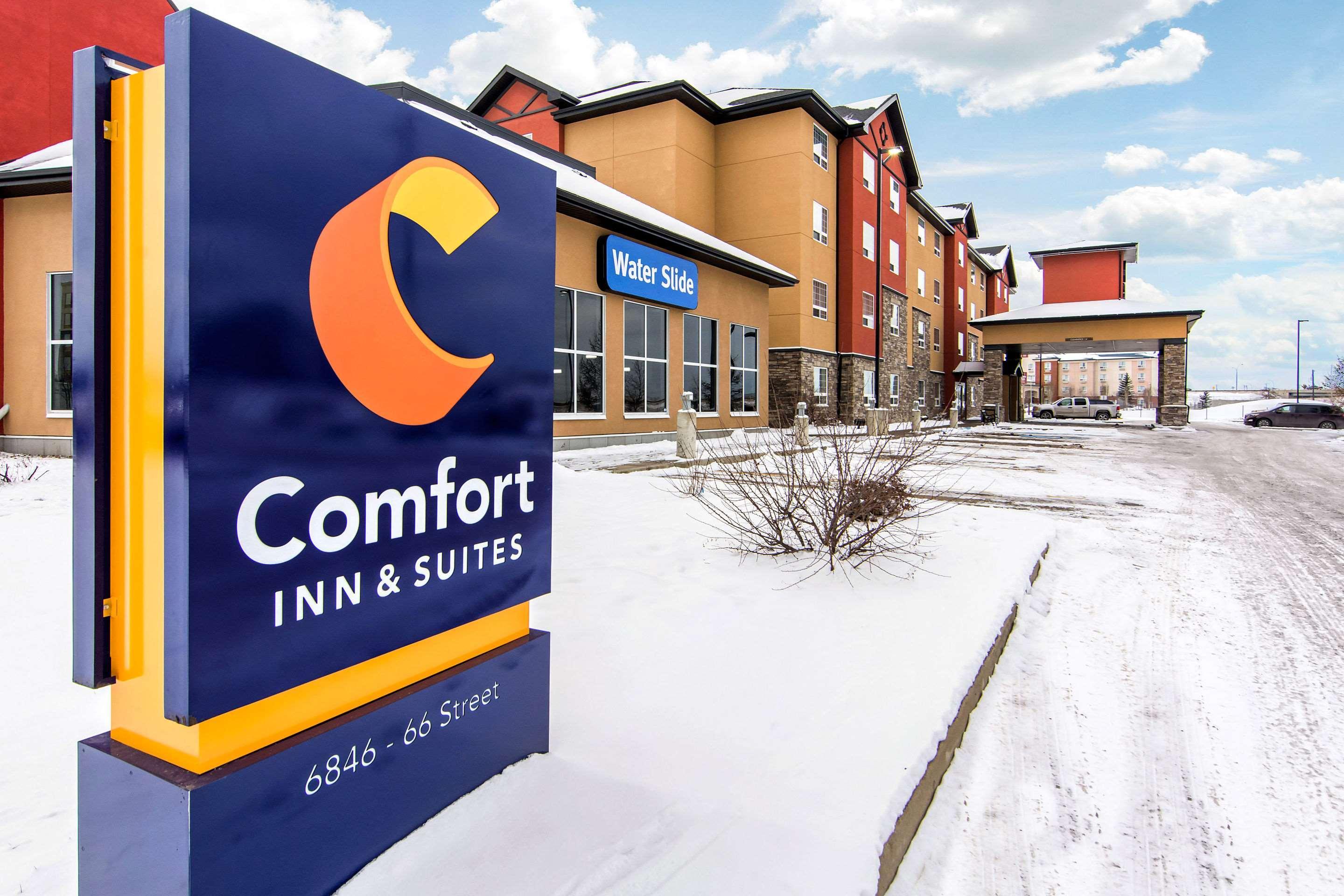 רד דיר Comfort Inn & Suites מראה חיצוני תמונה