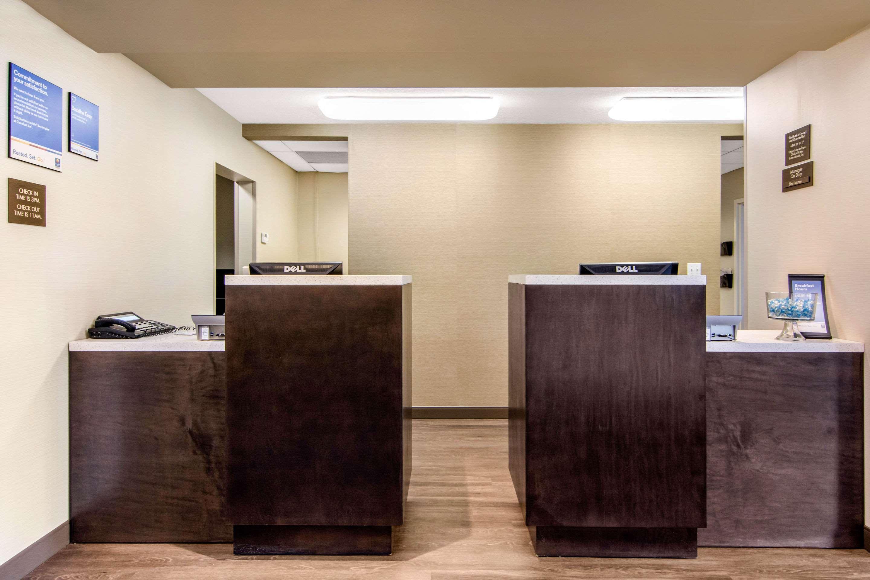 רד דיר Comfort Inn & Suites מראה חיצוני תמונה