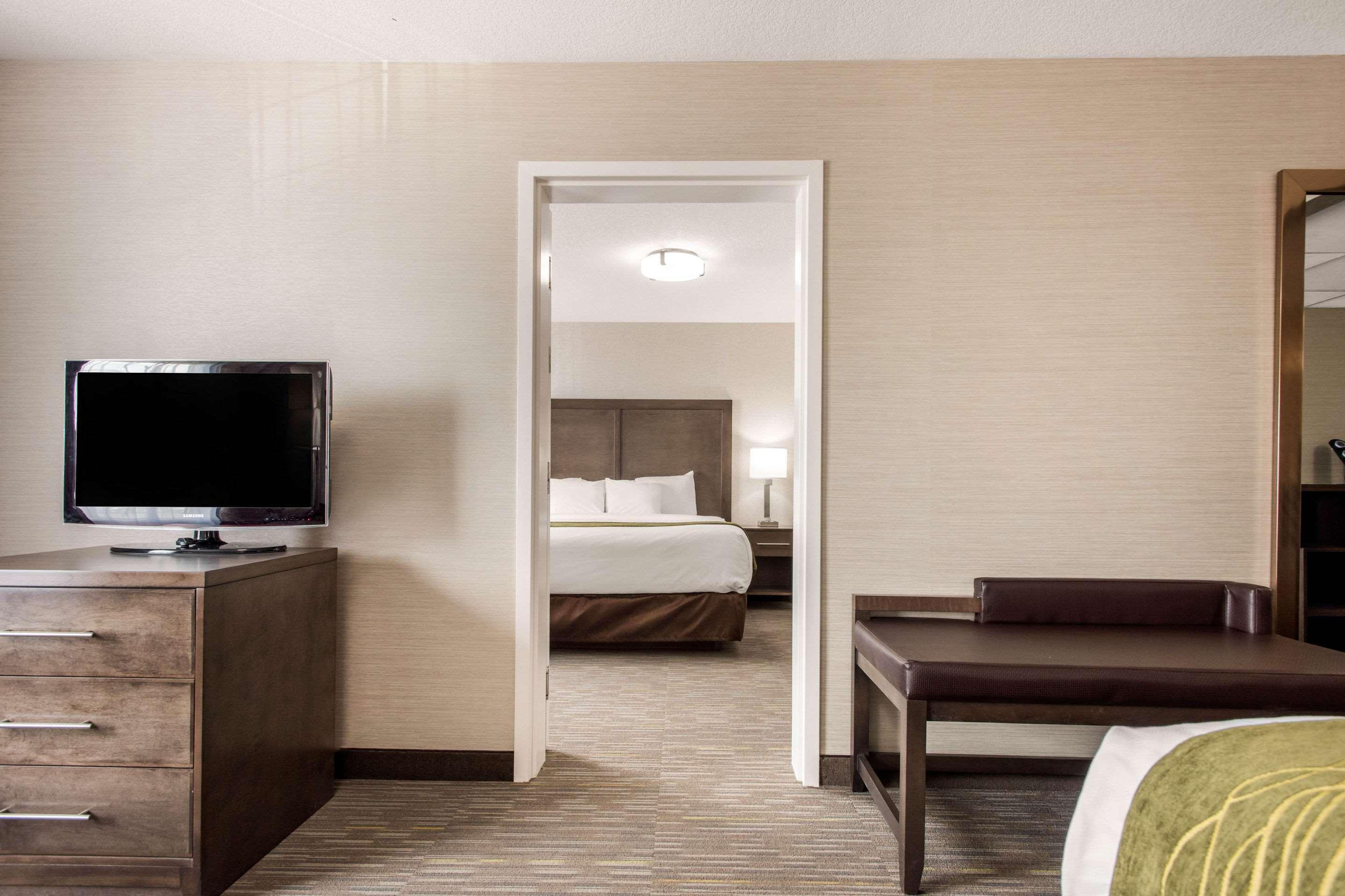 רד דיר Comfort Inn & Suites מראה חיצוני תמונה