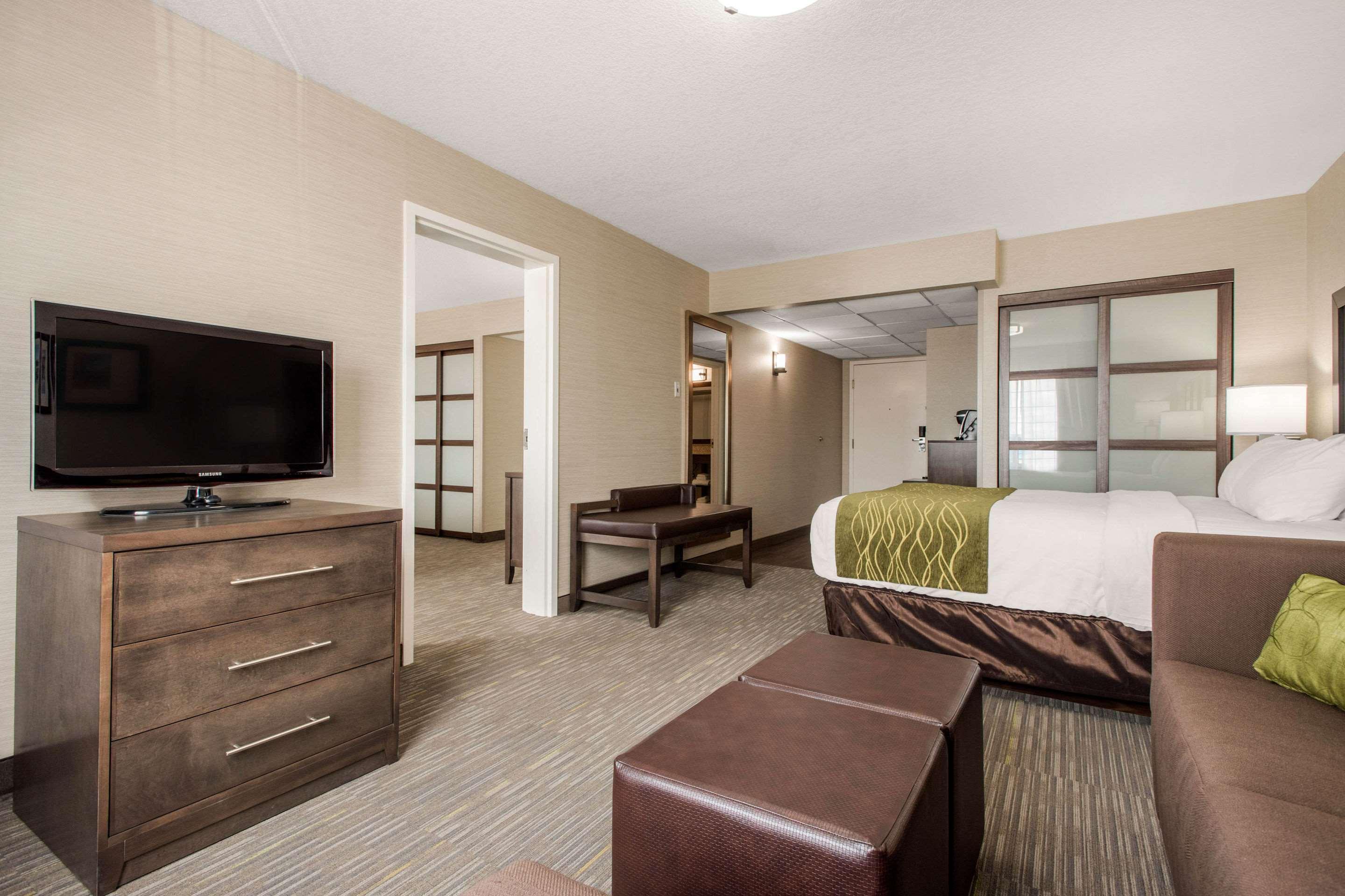 רד דיר Comfort Inn & Suites מראה חיצוני תמונה