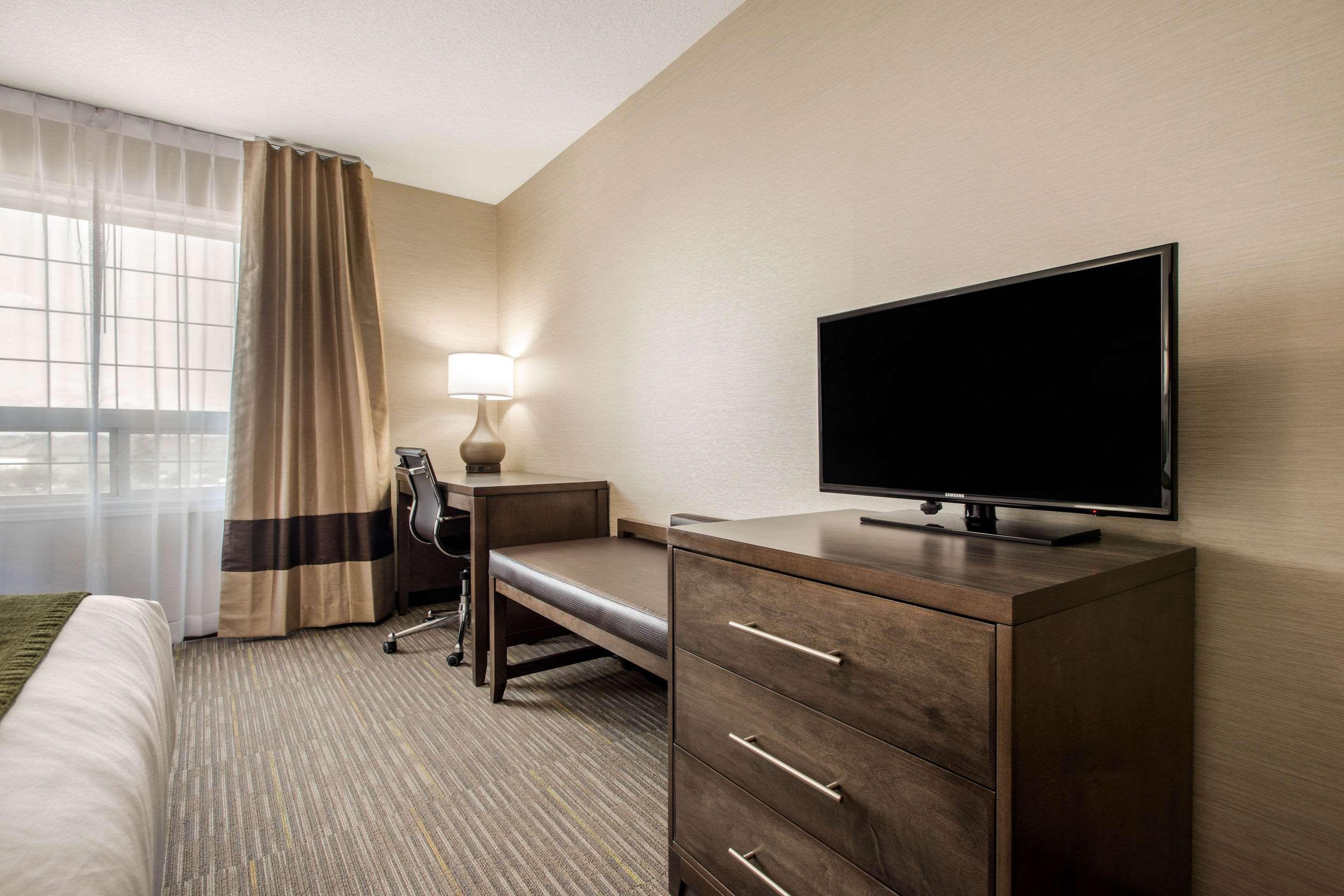 רד דיר Comfort Inn & Suites מראה חיצוני תמונה