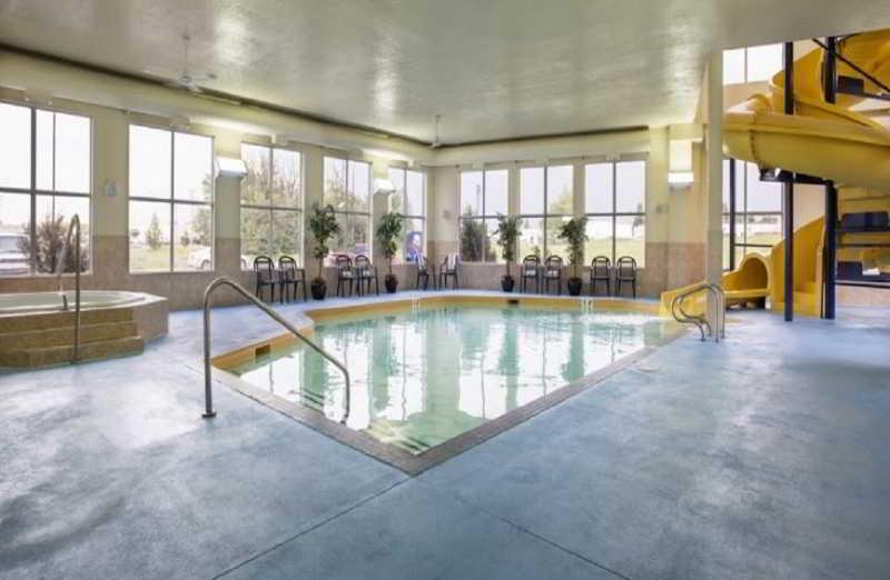 רד דיר Comfort Inn & Suites מראה חיצוני תמונה