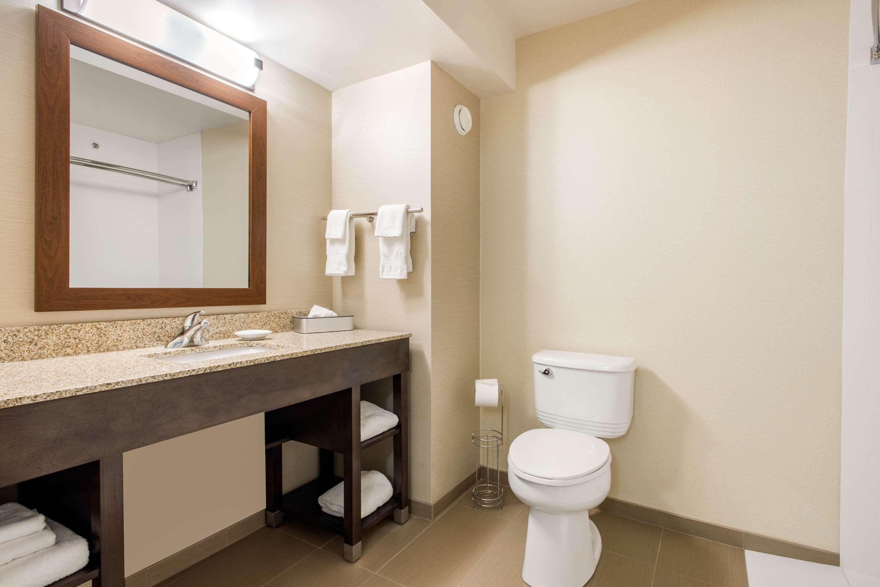 רד דיר Comfort Inn & Suites מראה חיצוני תמונה
