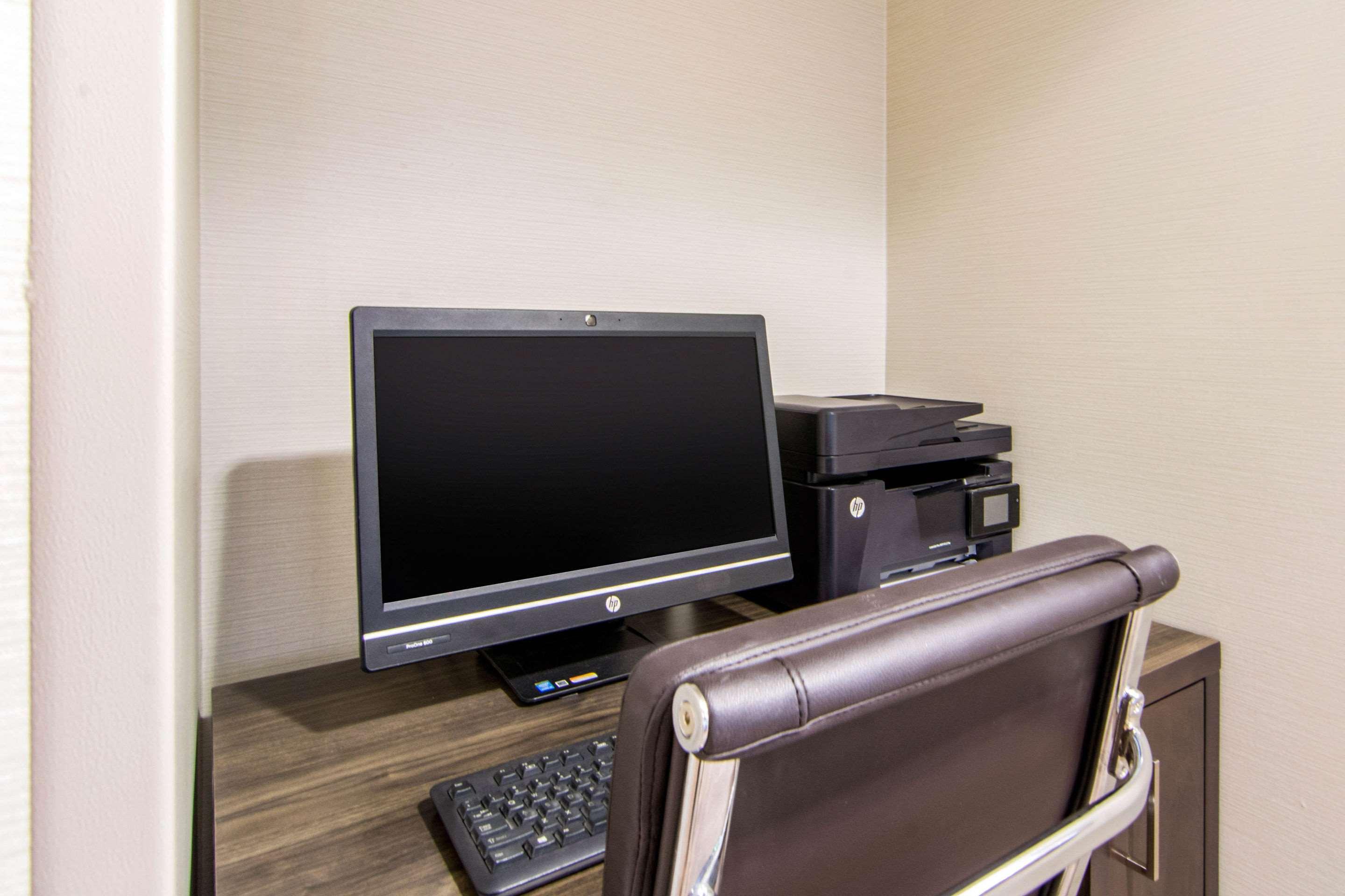 רד דיר Comfort Inn & Suites מראה חיצוני תמונה