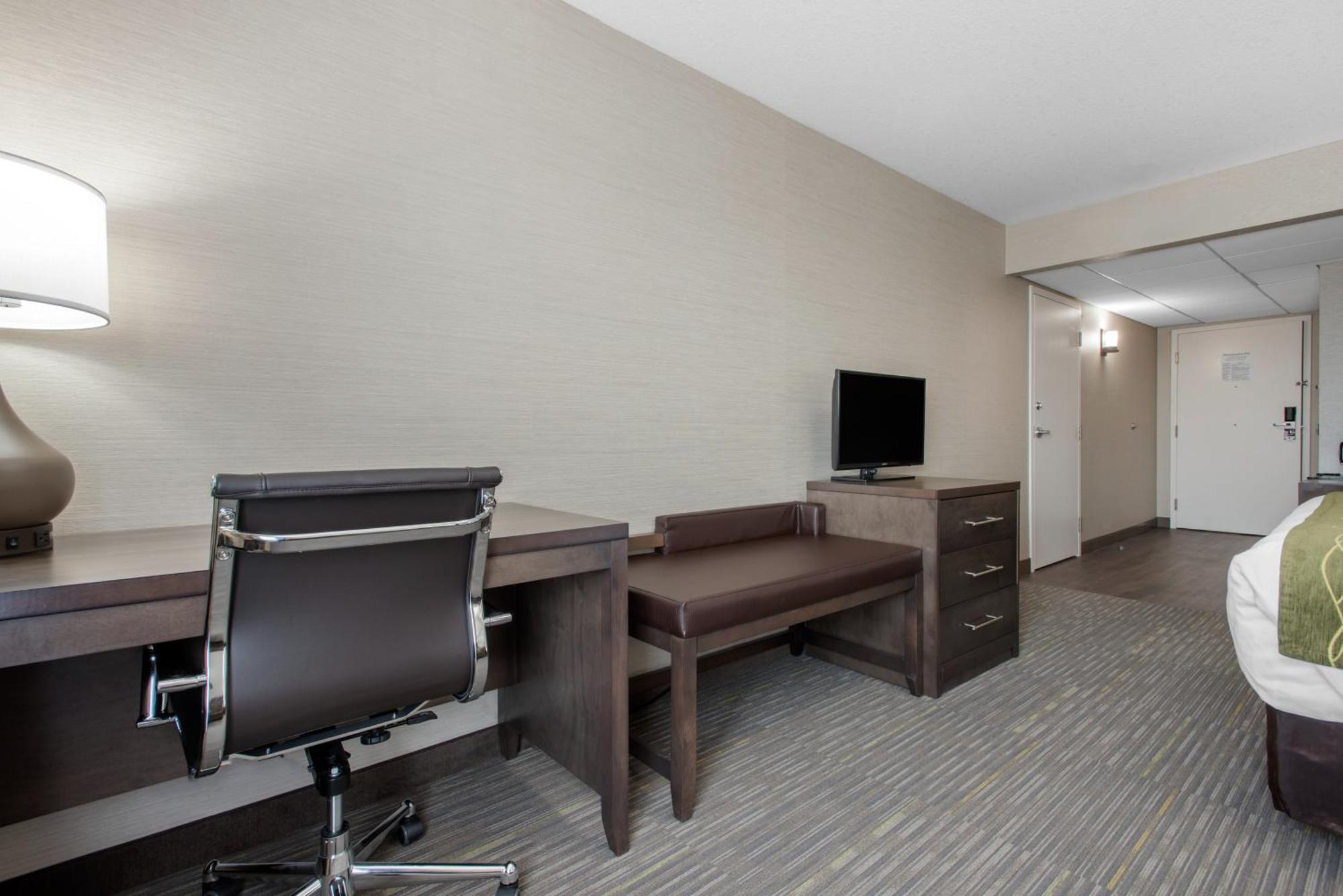 רד דיר Comfort Inn & Suites מראה חיצוני תמונה